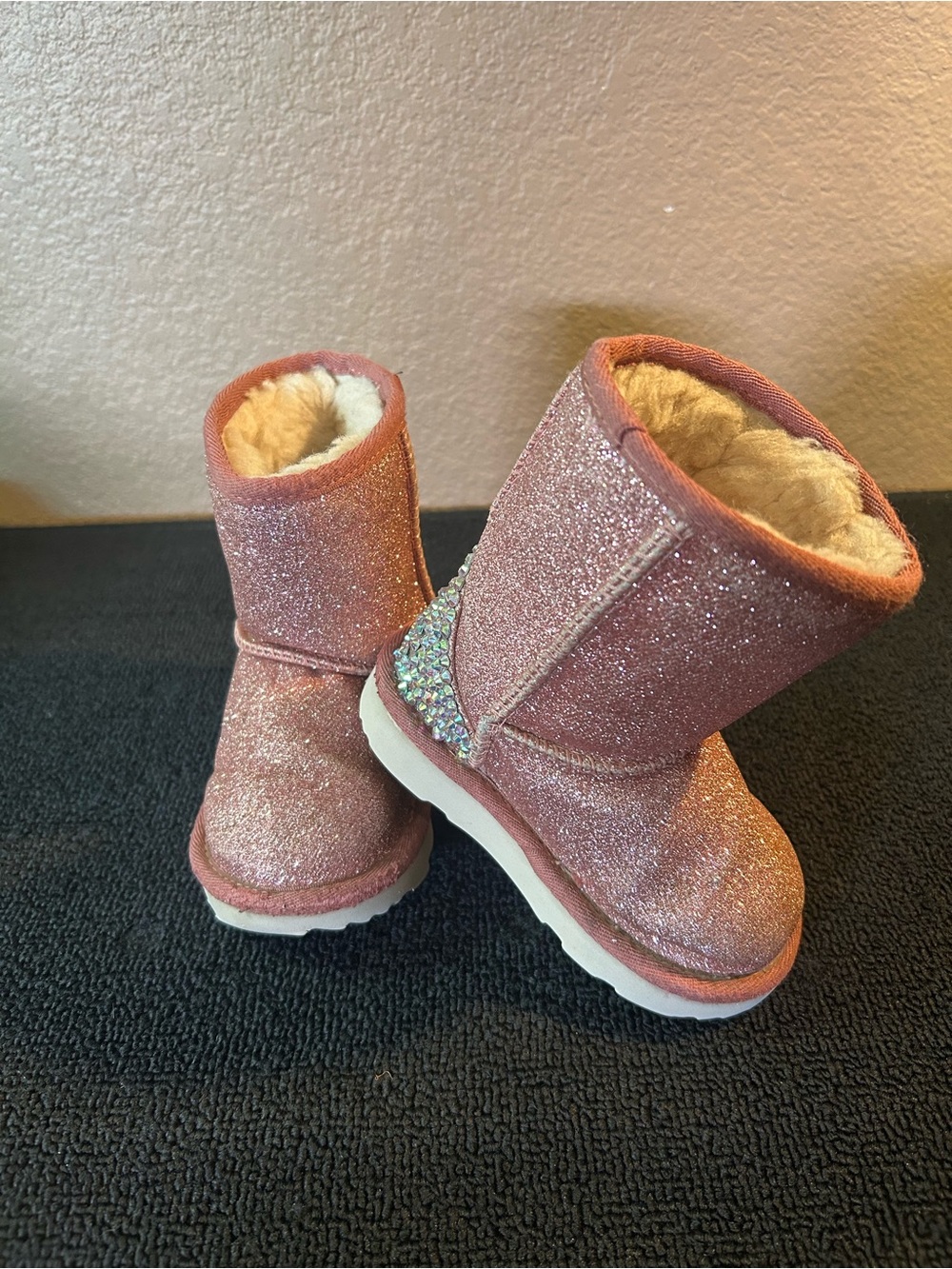 Ugg Pink Classic Sparkle Boots Children's Size 6-